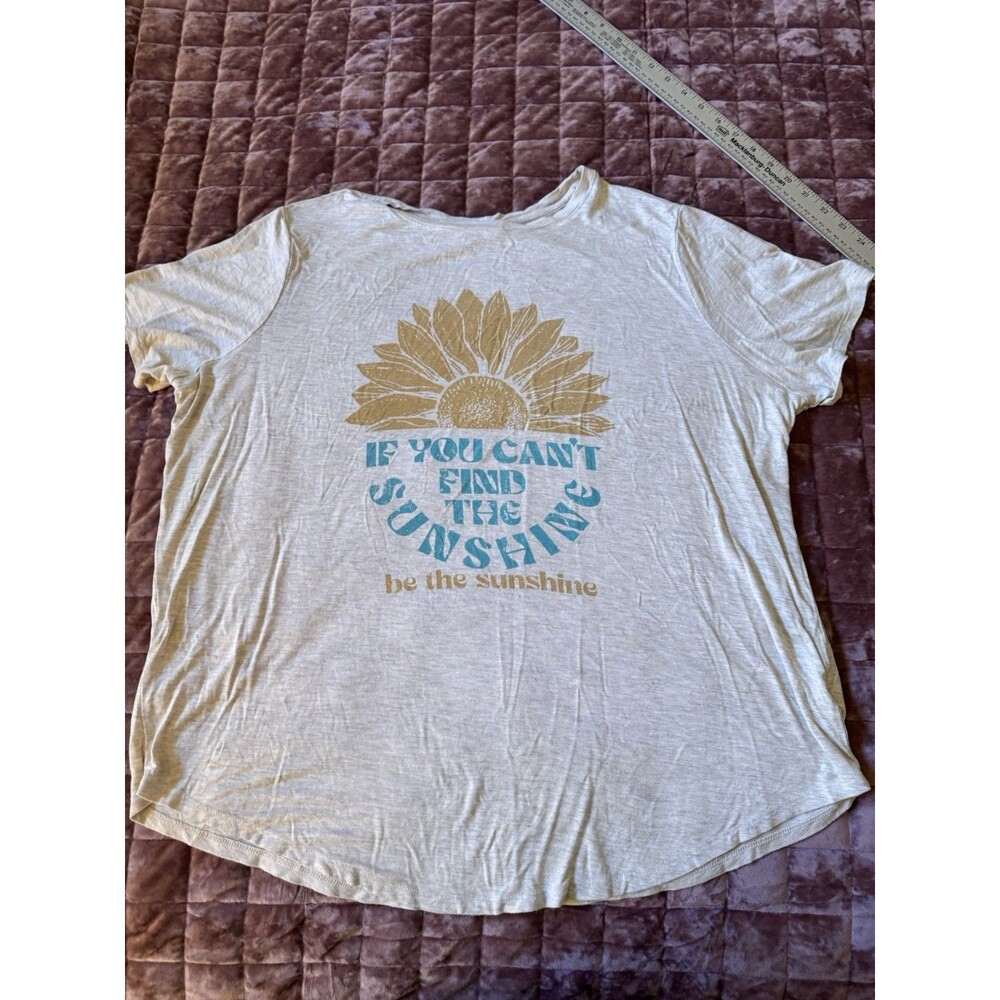 Maurices Women’s 1X Be the Sunshine Sunflower Graphic Tee Beige Plus Size - Picture 3 of 9